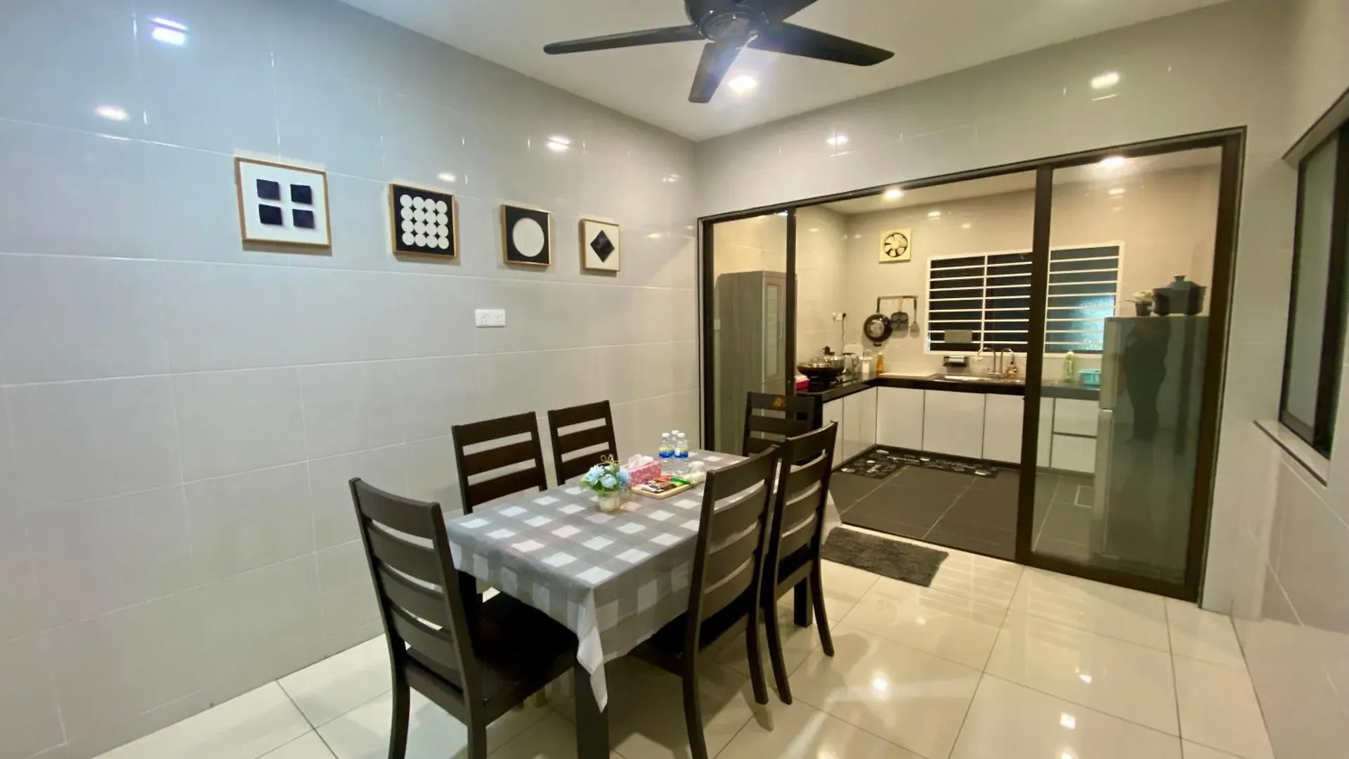 Nyaraló Davissweethome Johor Bahru